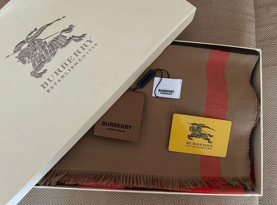 Burberry eșarfă cașmir