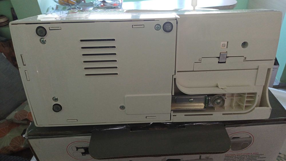 Продавам SINGER 2282 – шевна машина за перфектни проекти!