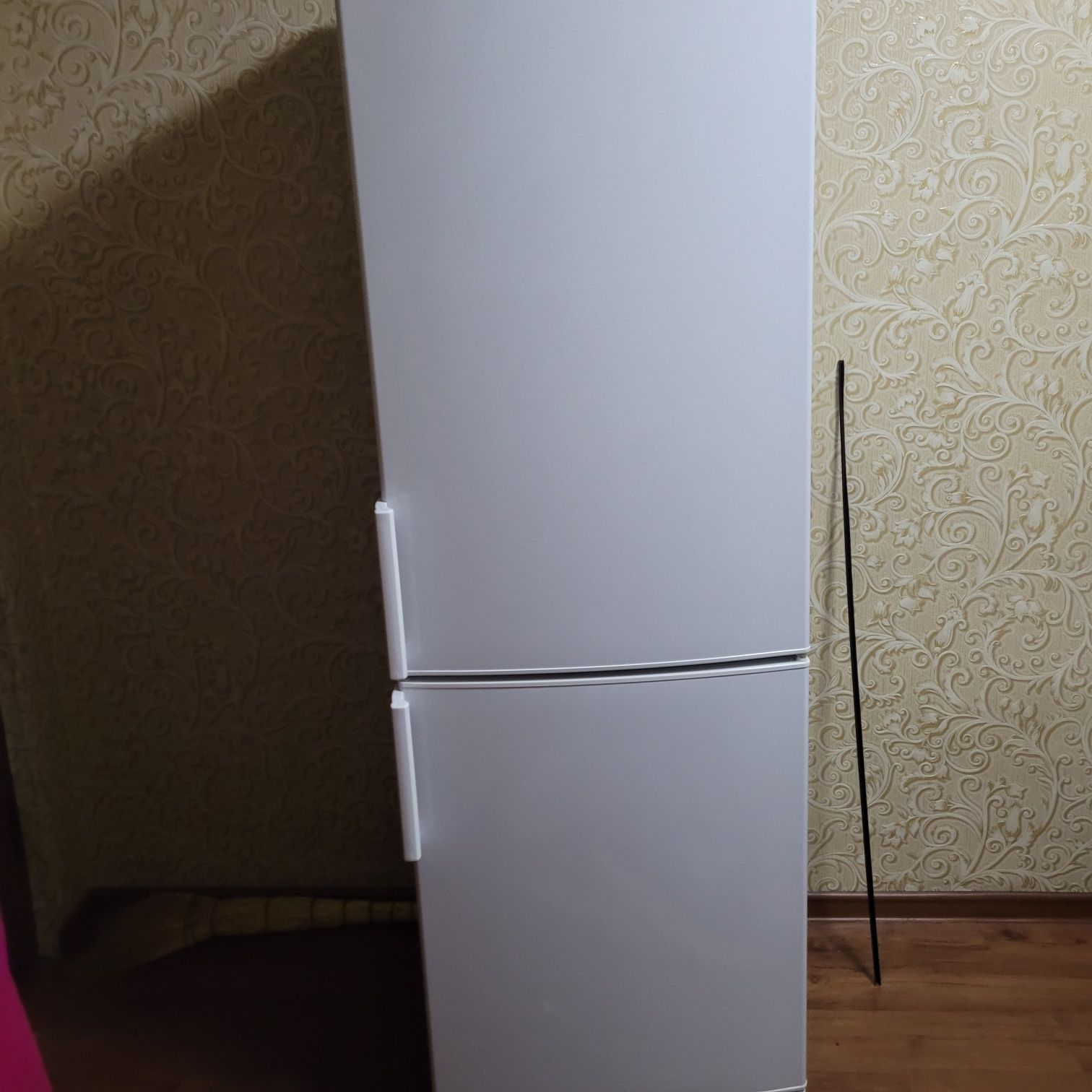 Продам холодильник(срочно)
