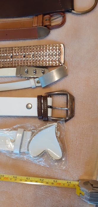 Vand curele de piele pentru fete talia 40-42 (S-M)))