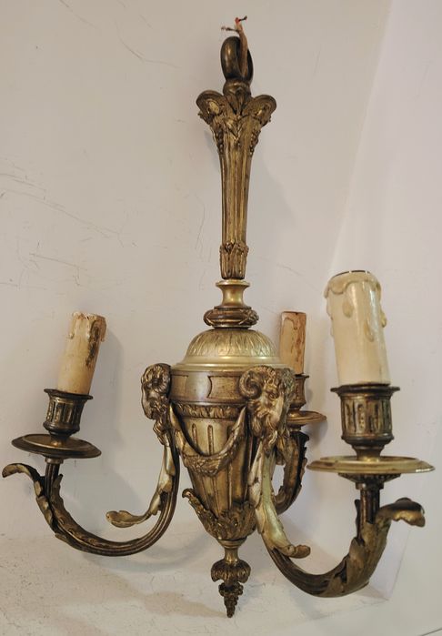 Candelabru Empire din bronz masiv cu 3 brațe piesa cu o lucrătura de o