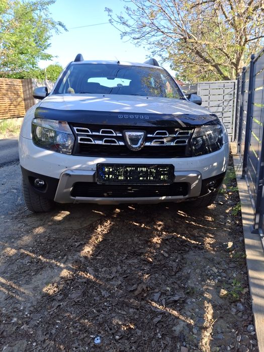 Vând   duster  4x4 posibil schimb