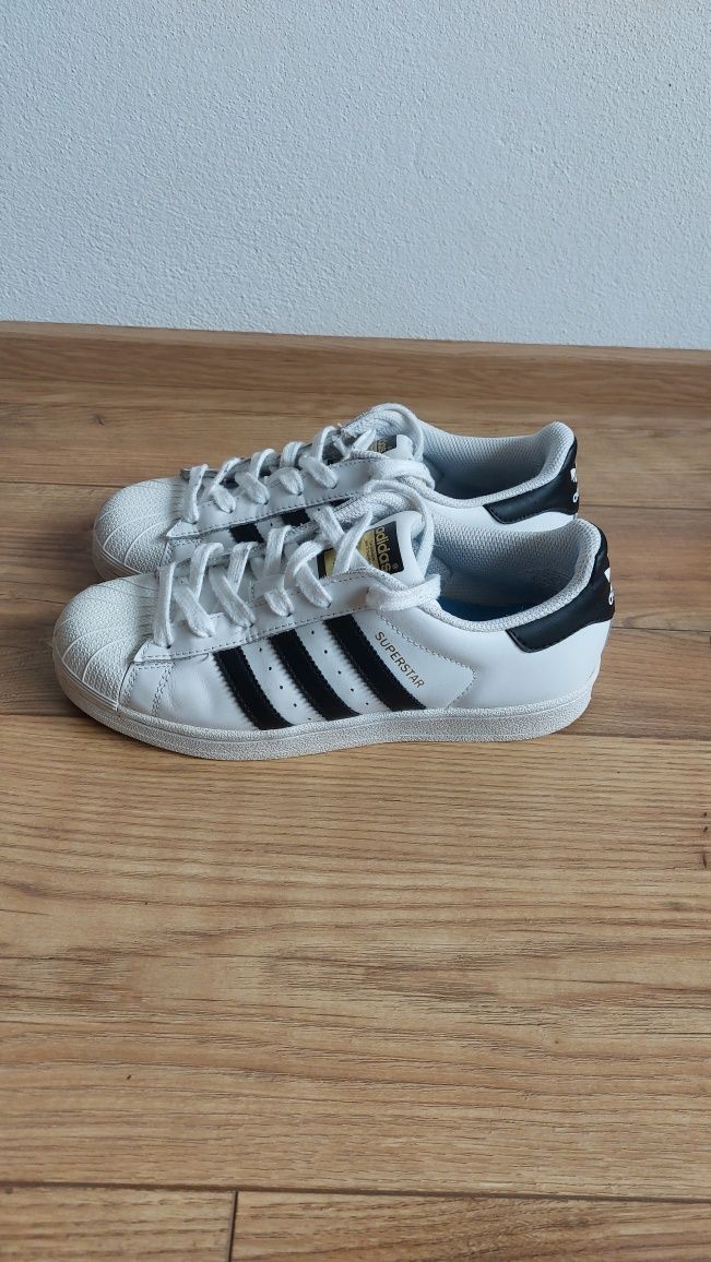 Adidas superstar de vânzare