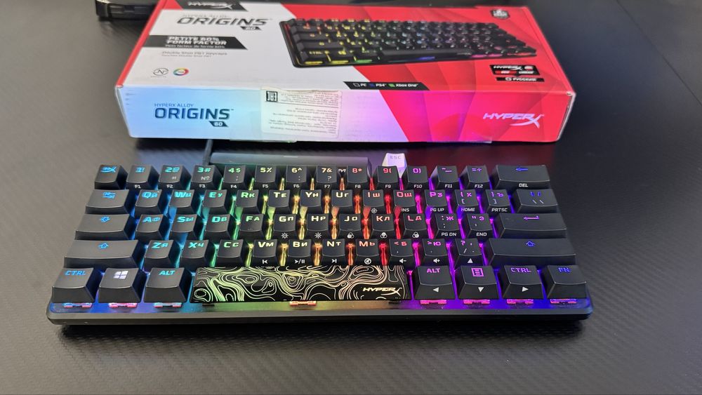 Продам клавиатуру Клавиатура HyperX Alloy Origins 60 черного цвета