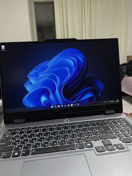 Ноутбук Lenovo loq  15IAX9