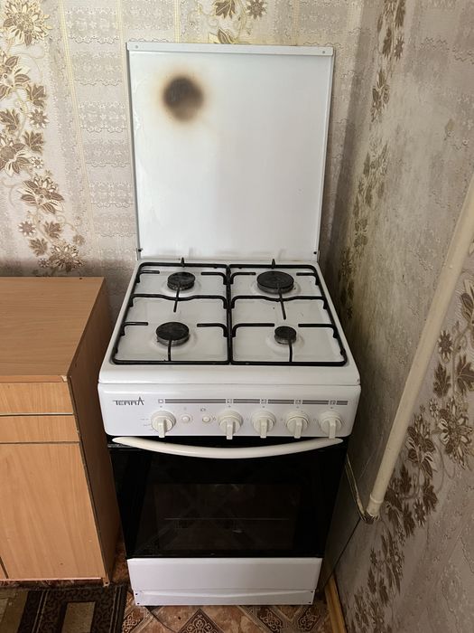 Продам газовую плиту