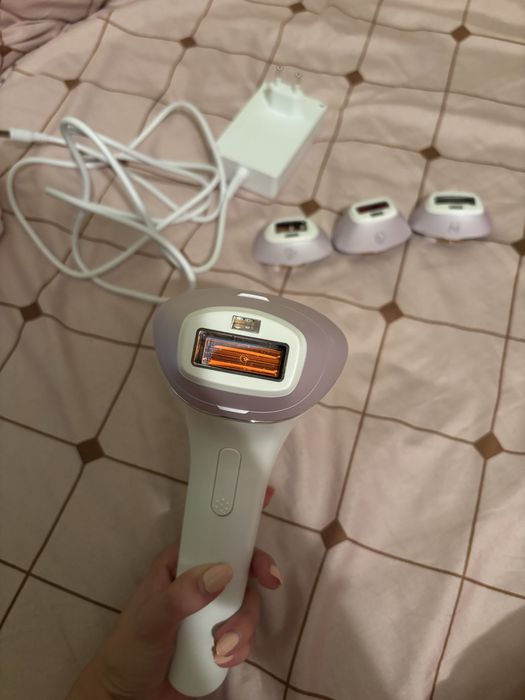Фотоепилатор Philips Lumea Seria 8000 BRI947/00