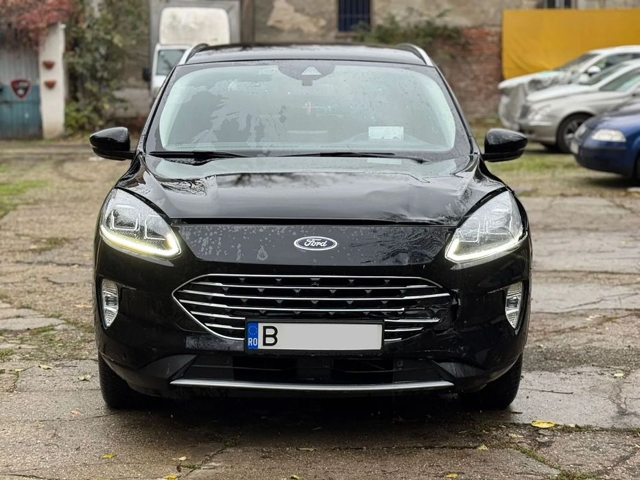 Ford Kuga Ford Kuga Titanium Hybrid FHEV 4x4 2023 Usor avariata