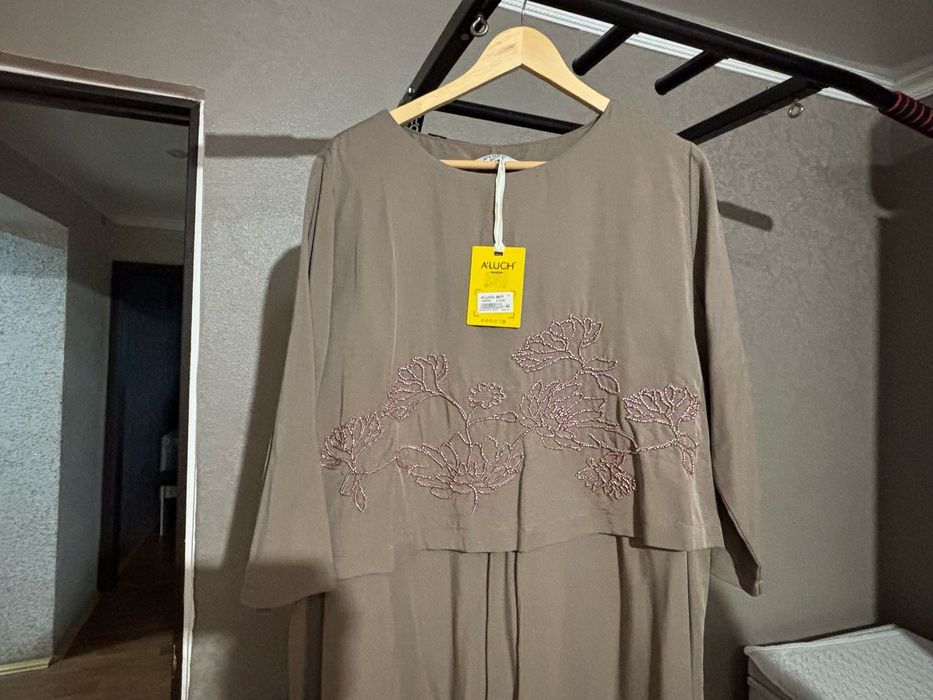 продам платье новое, с этикеткой