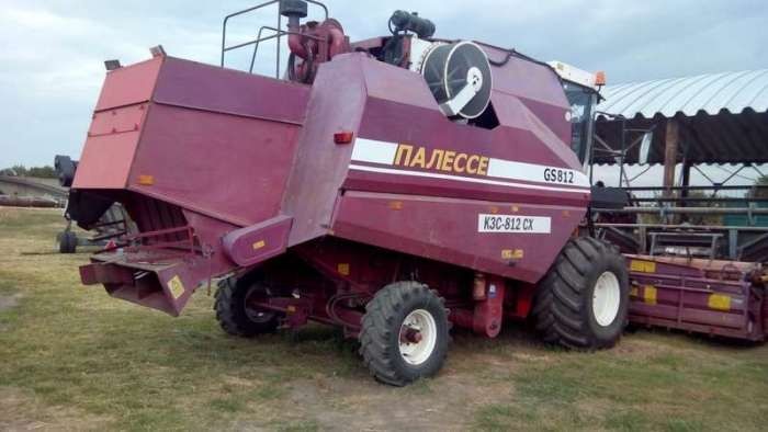 Продаётся комбайн Essil 740  с жаткой