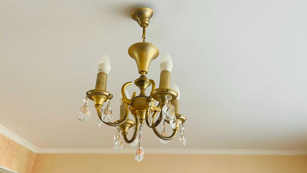 продам люстру б/у