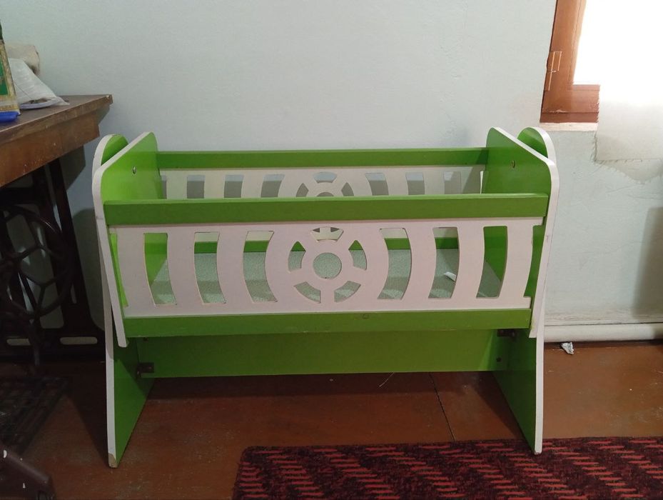 Bolalar  2ta kravati sotiladi