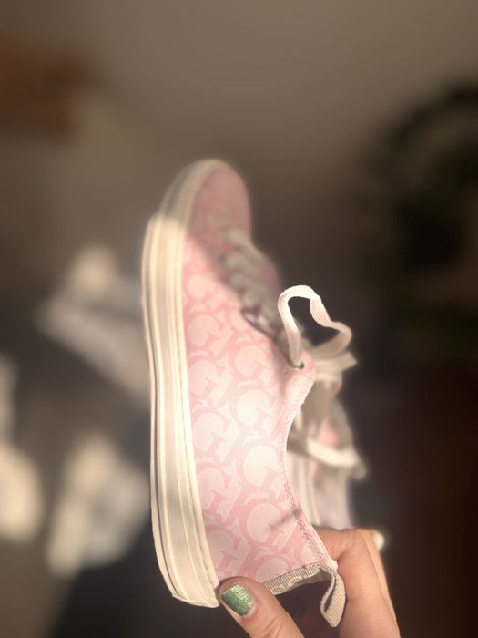 Гуменки на GUESS