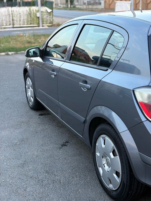 Vand opel astra in stare perfecta