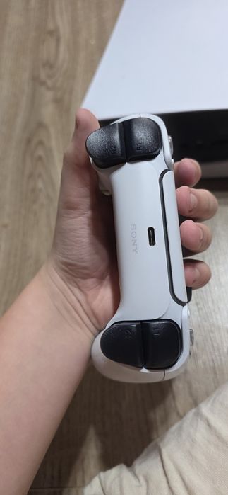 Ps5 in stare perfecta de functionare,pret 1650lei