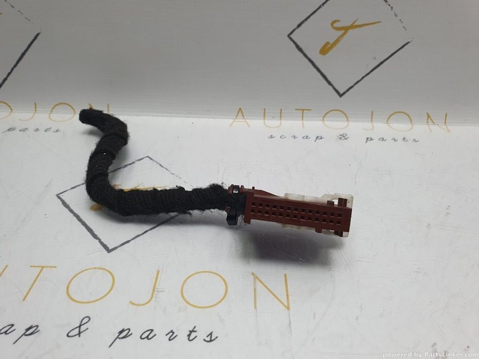 Mufa conector 26 pini VOLKSWAGEN PASSAT (362) [ 2010 - 2014 ] TDI (CFFB) 103KW|140HP OEM 7L6972726C / 7L6 972 726 C