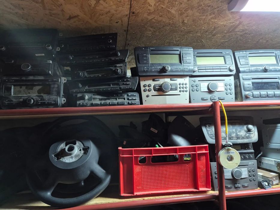 RADIO CD/ NAVIGATIE/BOXA AUTO SKODA/AUDI/BMW/MERCEDES ETC.