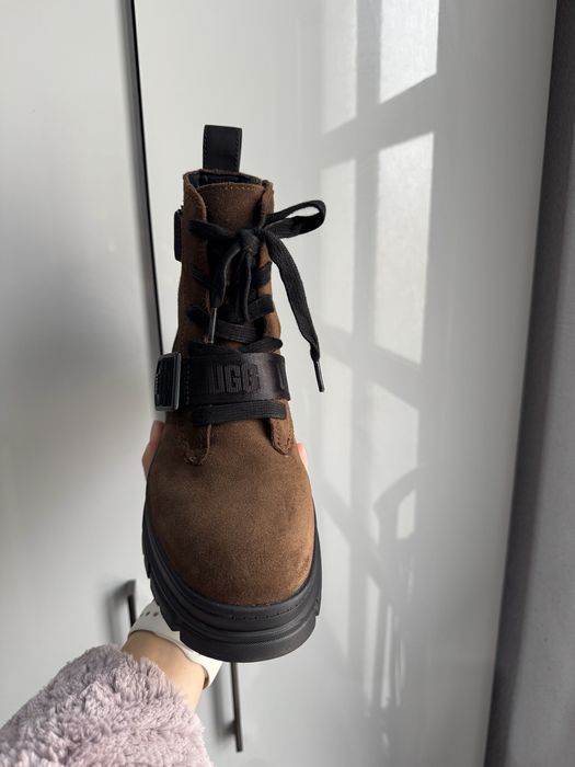 Водоустойчиви дамски боти UGG Ashton Lace-Up