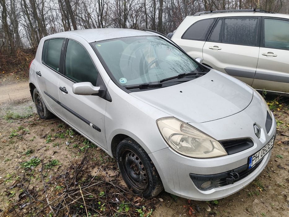 Renault Clio 3 de vânzare pentru piese. 1,5 Diesel. Funcționează .