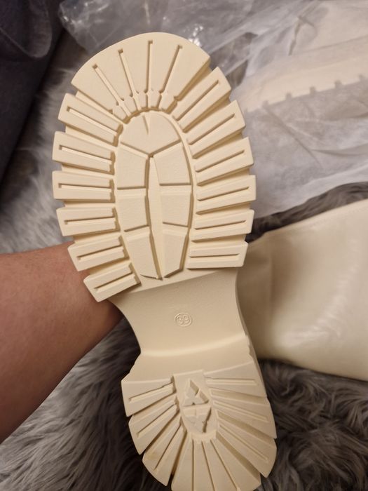 Cizme noi pana la genunghi