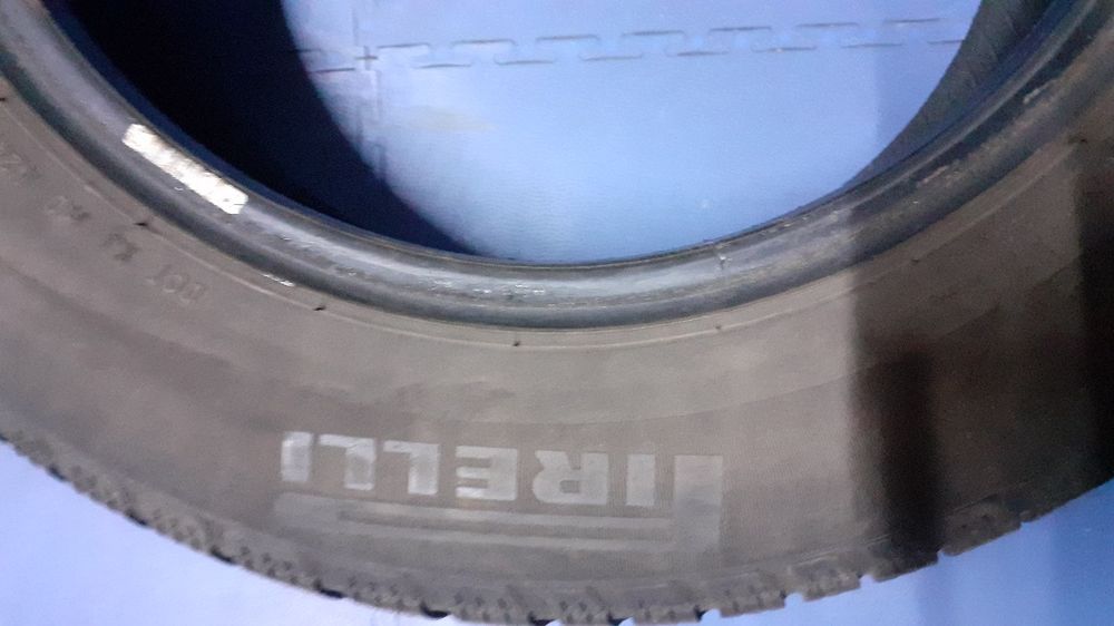 De vânzare cauciucuri