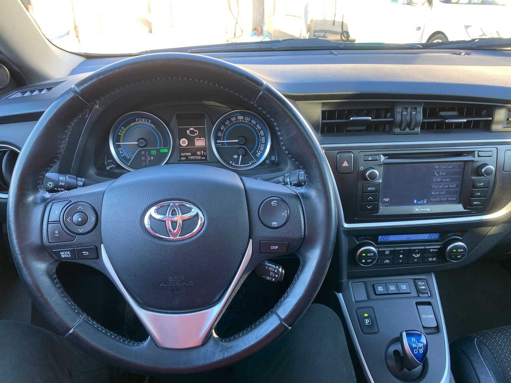 Toyota Auris 1.8 Hybrid Executive. Panoramic, Park Assist etc.