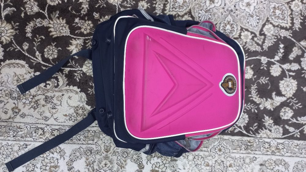 Продам рюкзак школьный