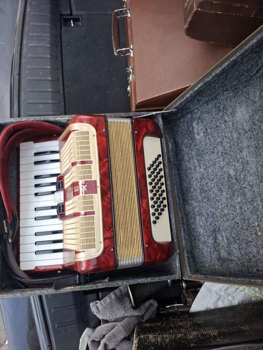 Acordeon Hohner 40 basi