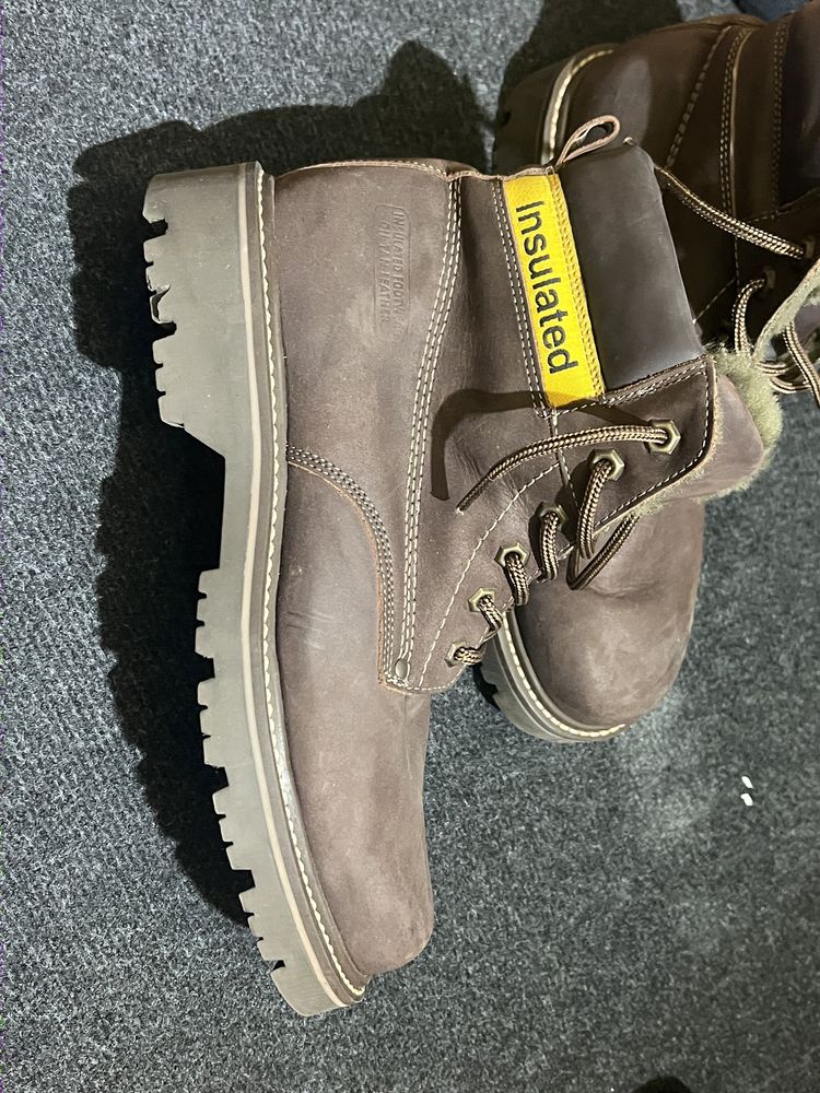 Vând bocanci insulated M 44