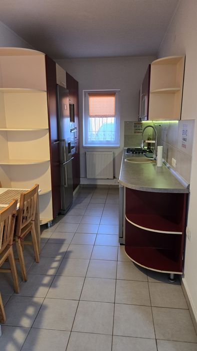 Inchiriez casa curte comuna