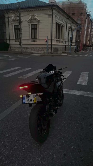 Vând evacuare completa  yzf r125 sc Project