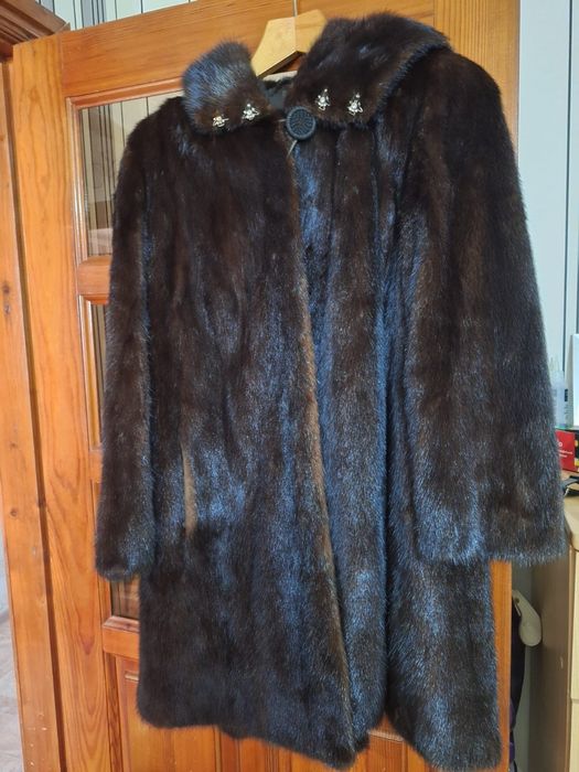 Продам норковую шубу