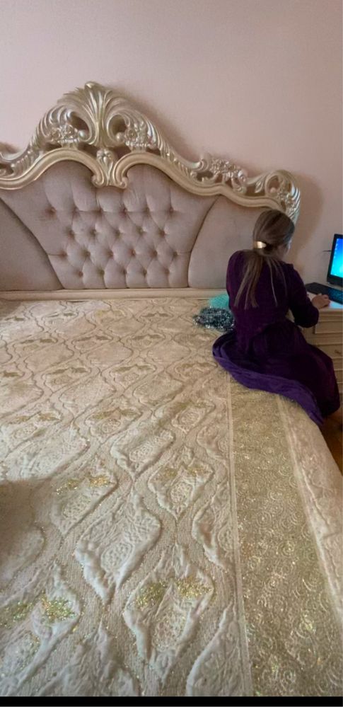 Срочно! Комод, 2 тумбы и диван без матраса отдаю за 65000