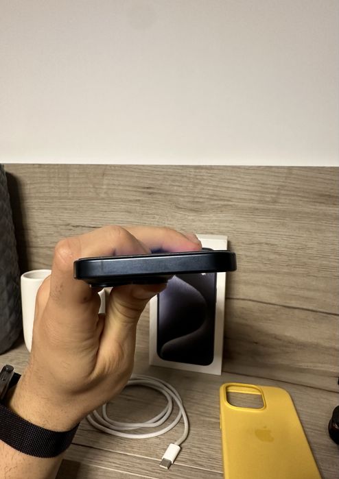 IPhone 15 pro 128 GB 88 % baterie full box 10/10
