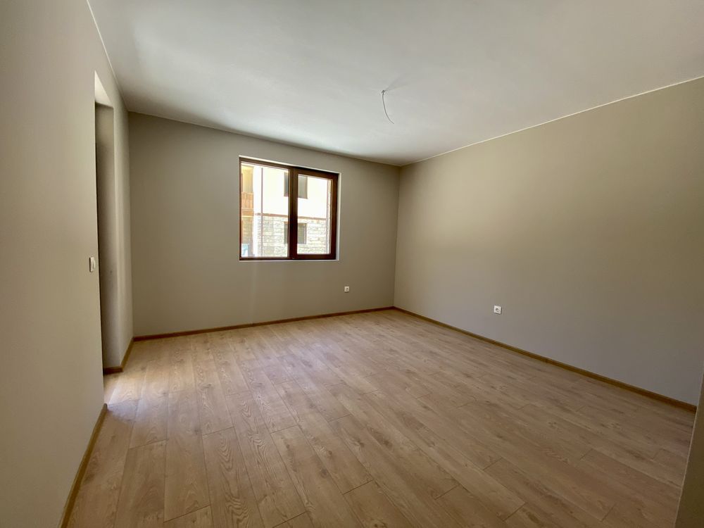 Двустаен необзаведен апартамент за продажба в СПА комплекс в Банско