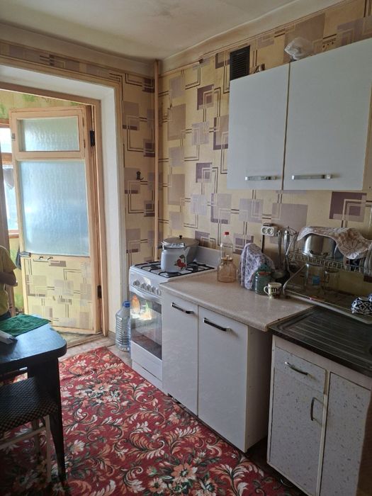 Срочно Навои 1 комнатная квартира