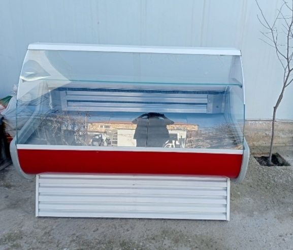 Продам  холодильник отлично работает на ура