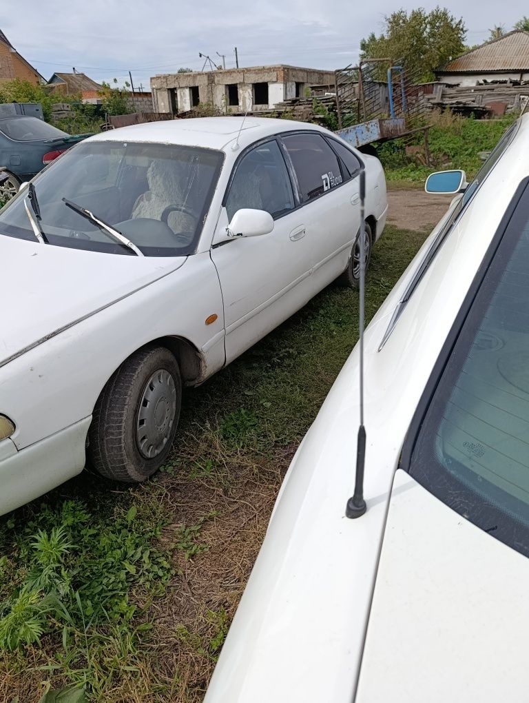 срочно продам Mazda cronos 1992 года выпуска