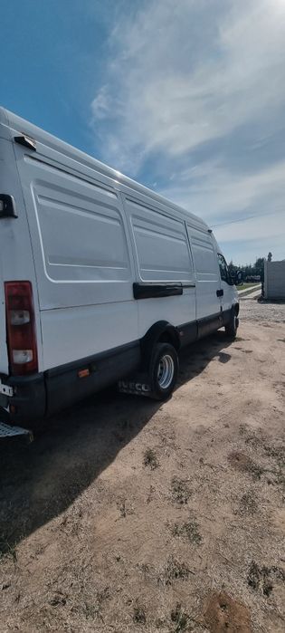 Vând două Iveco 65 DETARATE CAT B
