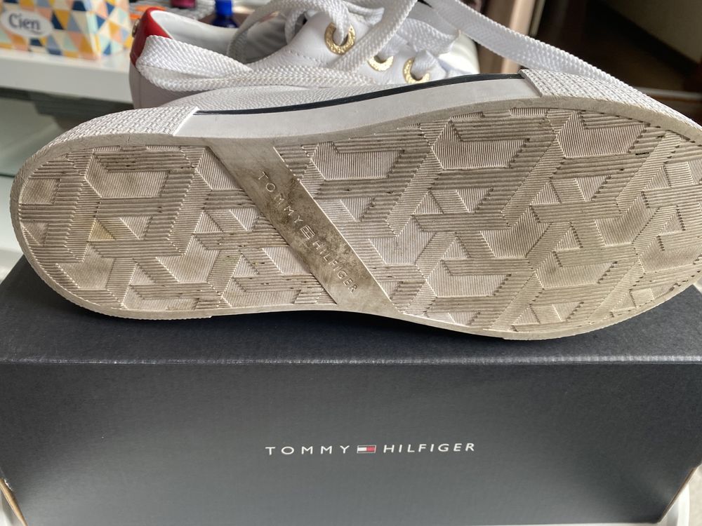 Обувки Tommy hilfiger