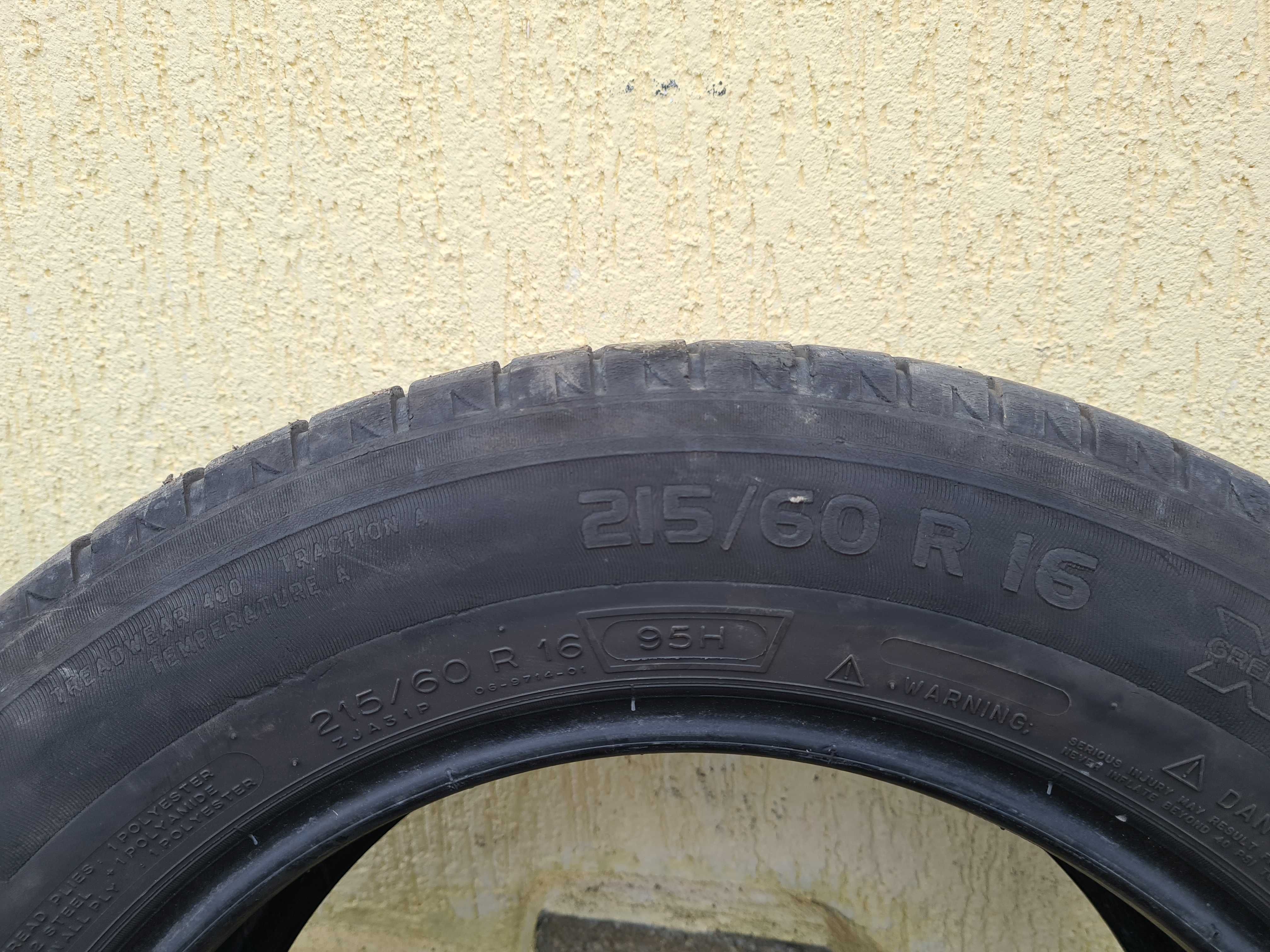 2 бр. летни гуми 215/60/16 Michelin DOT 3715 4,5 mm