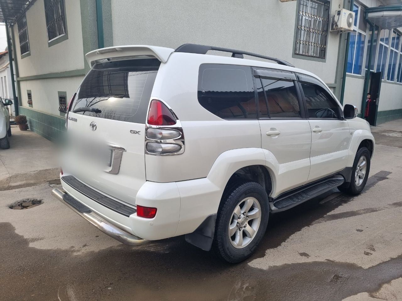 Toyota land cruiser prado