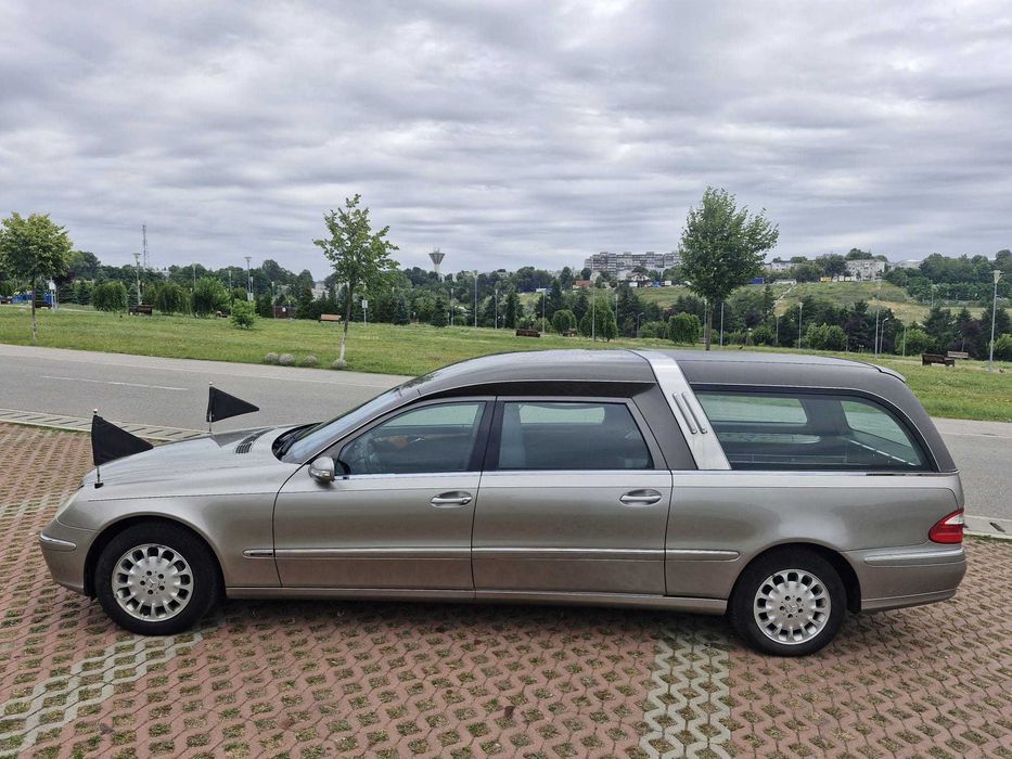 Mercedes E220 / Dric SD Funerar / 2006 / 2.7 Diesel / Merită văzută !