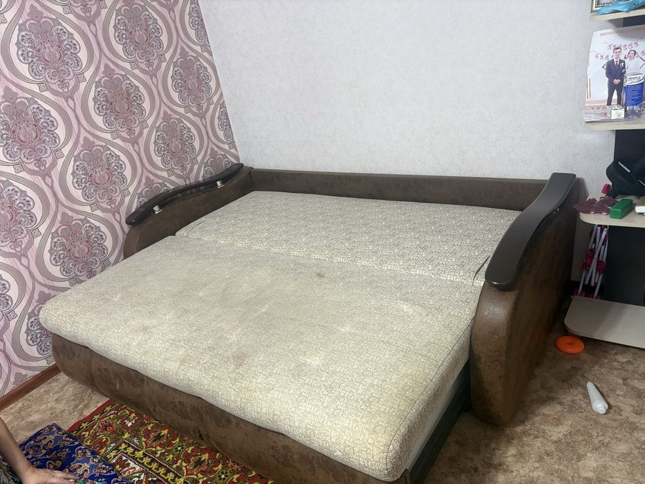 Б/у продается Диван , тумба