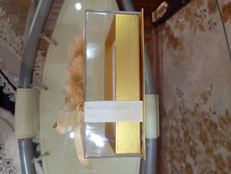 Подарочная коробка и коробочки