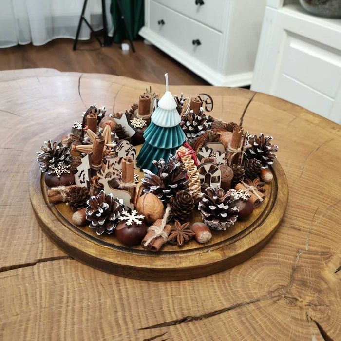 Aranjamente de Crăciun pe blat de lemn – handmade