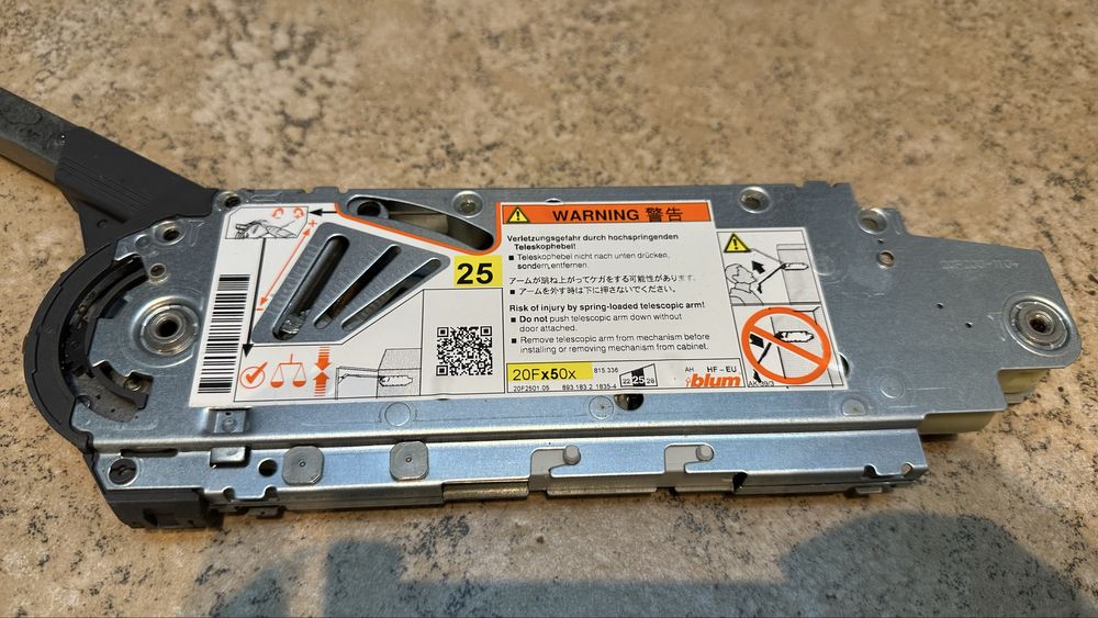 Механизми Blum AVENTOS HF top + панти