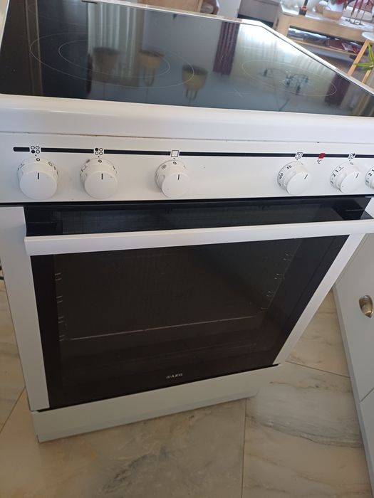 Aragaz AEG electric