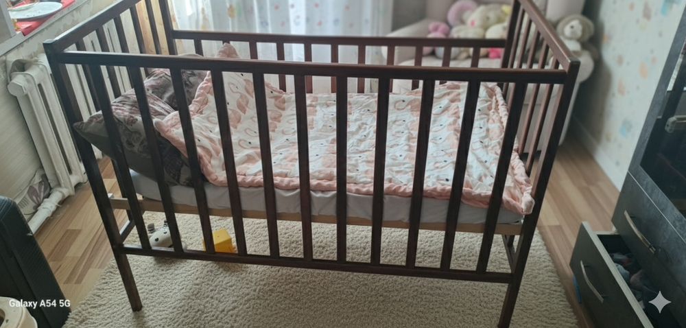 Кровать детская деревянная