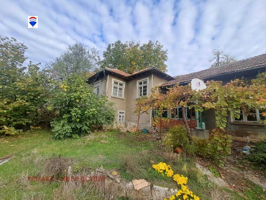 Селска къща за продажба с. Тетово